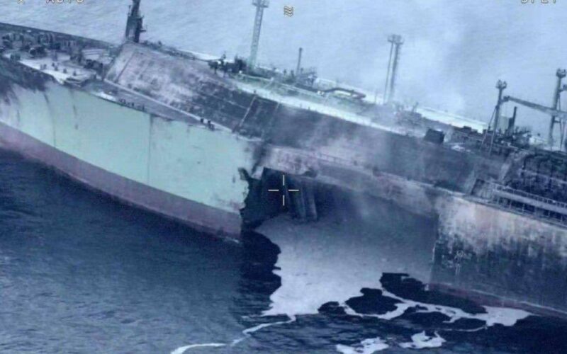 Bomba cu ceas din Marea Mediterană. Un petrolier rusesc ce plutește în derivă se apropie de coastele Italiei