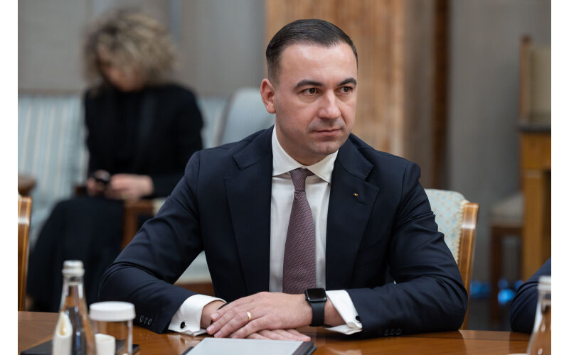 „Dacă va depăși barilul 110-120 dolari, s-ar putea să ajungem și la pragul psihologic de 10 lei”