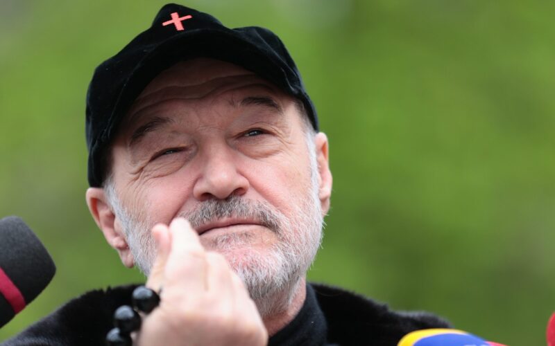 Gigi Becali a băgat 16 milioane de euro în conturile rivalilor din Superliga!