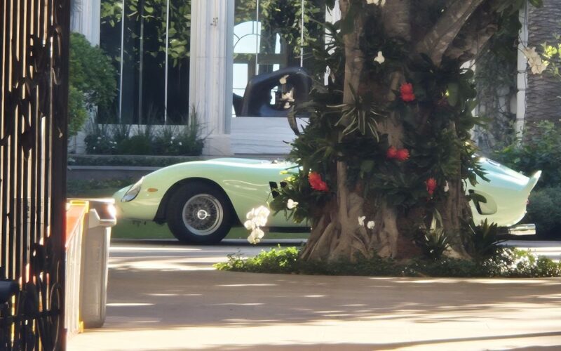 Un șofer de Uber a fotografiat într-o cursă obișnuită un Ferrari unic de 35.000.000 de dolari: „Pur și simplu ireală”