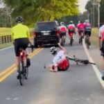 Momentul în care un șofer de 72 de ani a intrat intenționat cu mașina într-un grup de cicliști din fața lui, în SUA