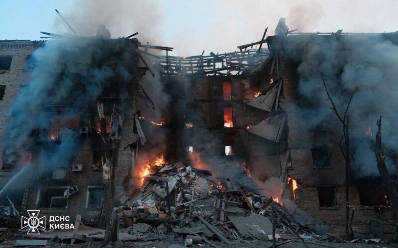 Rusia intensifică atacurile aeriene asupra Ucrainei pe fondul blocajului de pe front. Moscova mizează pe teroare și uzură