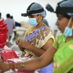 „Cine ne va plăti când vom fi înlocuiți de roboți?” Muncitorii indieni, filmați pentru a antrena inteligența artificială