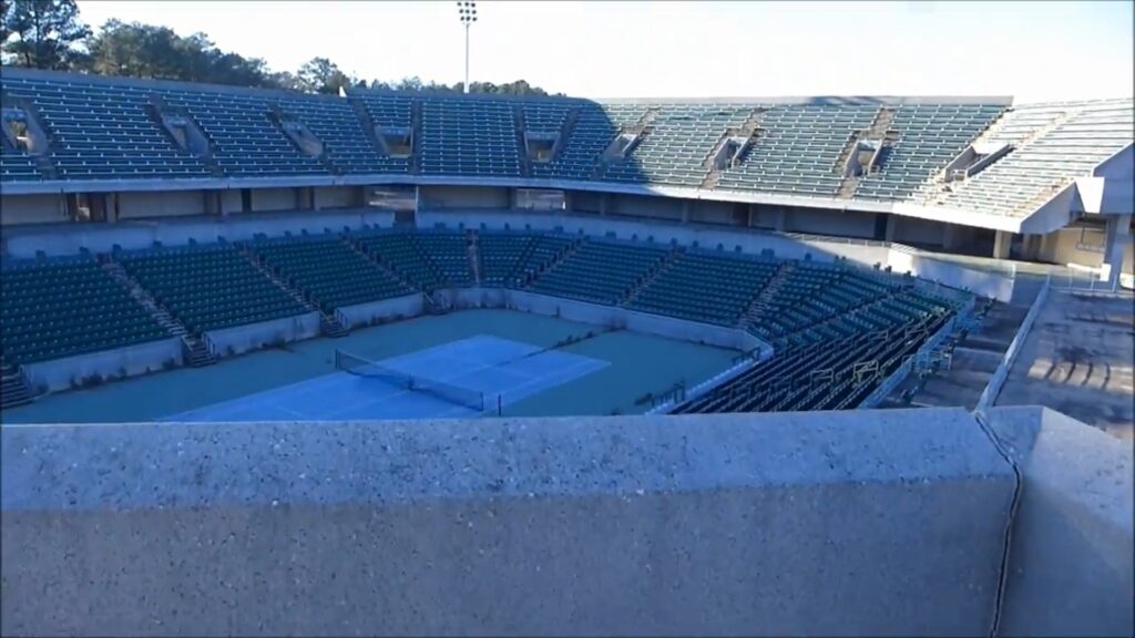 Arena de 18.500.000 de euro, unde au luat aur olimpic doi mari campioni ai țării, a fost demolată