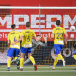Google angajează fotbaliști cu 200 de dolari pe meci. Le plătește zborul și cazarea