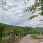 Satul din România unde o casă cu teren de 760 metri pătrați costă sub 10.000 de euro