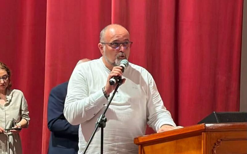 De la altar la șef de partid: preot oprit de la slujire după ce a fost ales președinte al PSD Topoloveni