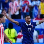 Mbappé îi răspunde senatoarei din Paraguay care a spus că este un „camerunez colonizat, care încearcă cu disperare să se dea drept francez” și o „brută” care nu a învățat să scrie