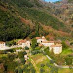 Povestea satului din Toscana cumpărat de peste 90 de oameni din mai multe țări. „Acest loc merită un viitor”