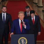 Trump spune că SUA au oprit bombardamentele asupra Iranului la solicitarea Teheranului și amenință că atacurile vor fi reluate dacă negocierile eșuează