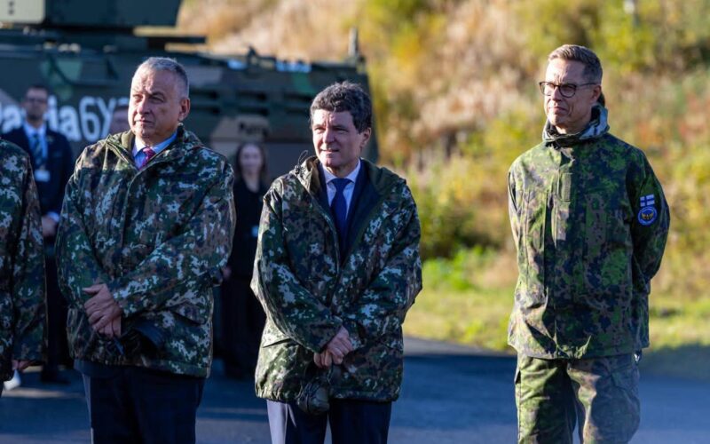 Nicușor Dan, la Lapland Air Wing: România vrea să aprofundeze cooperarea militară cu Finlanda