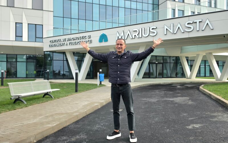 Cetăţenii Sectorului 4 beneficiază de o nouă facilitate medicală. Primarul Daniel Băluță a predat noul spital „Marius Nasta”, în prezența premierului și a miniștrilor Sănătății și Finanțelor